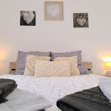 "Modern Cosy" Hyper Centre Villa แบร์เนย์ ภายนอก รูปภาพ